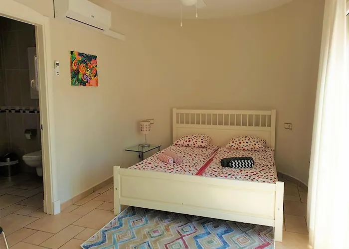 Redonda Ii Villa